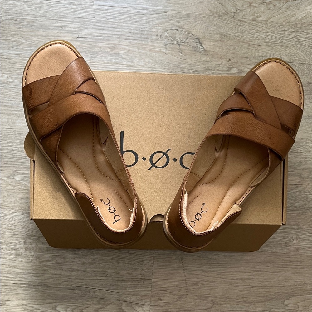 b.o.c. Pretty Tan/Brown Slide Sandals, size 9 🤎🍄‍🟫